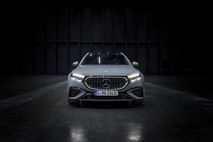 Mercedes-AMG E 53 HYBRID 4MATIC+  (2024)