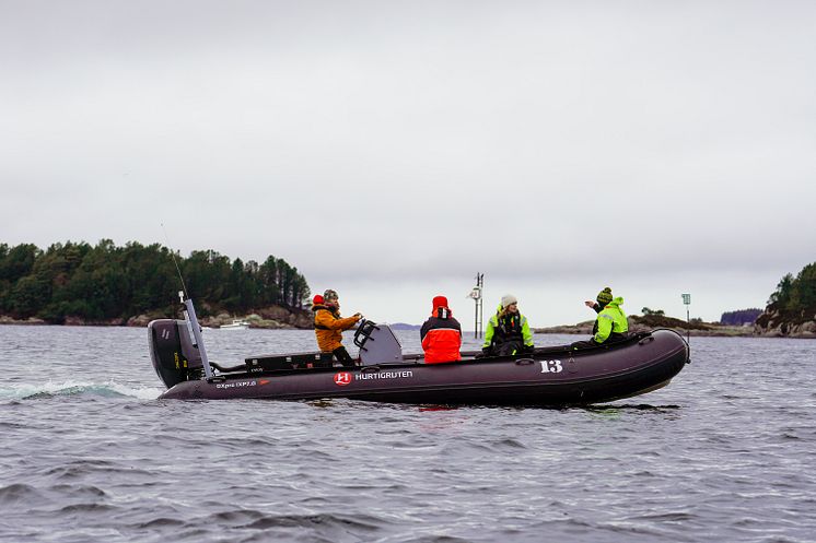 HRG Evoy el tender boat.jpg