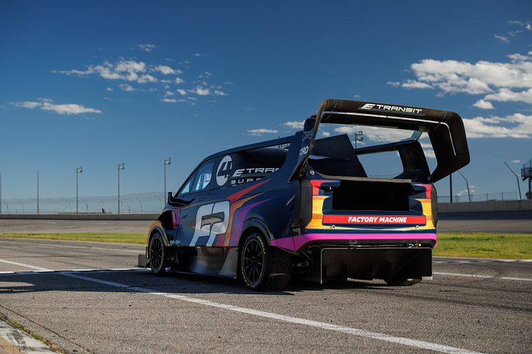 SuperVan 4.2 Pikes Peak 2023 (2)