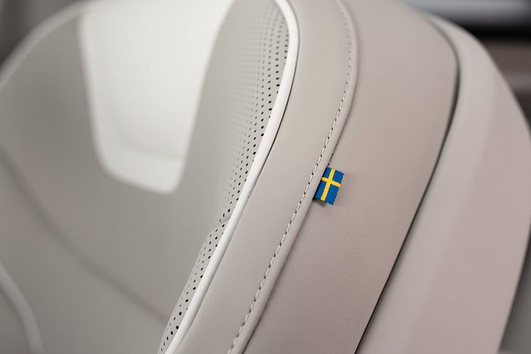 342414_Volvo_ES90_Interior.jpg