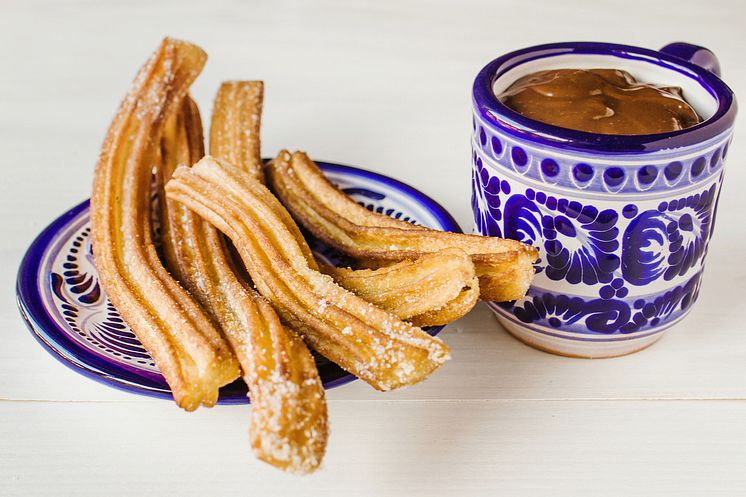 THEME_FOOD_SPANISH_CHURROS_CHOKOLATE_GettyImages-1223113336_Universal_Within usage period_88686