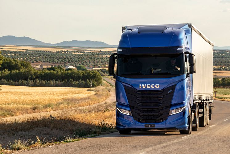 IVECO S-WAY NP