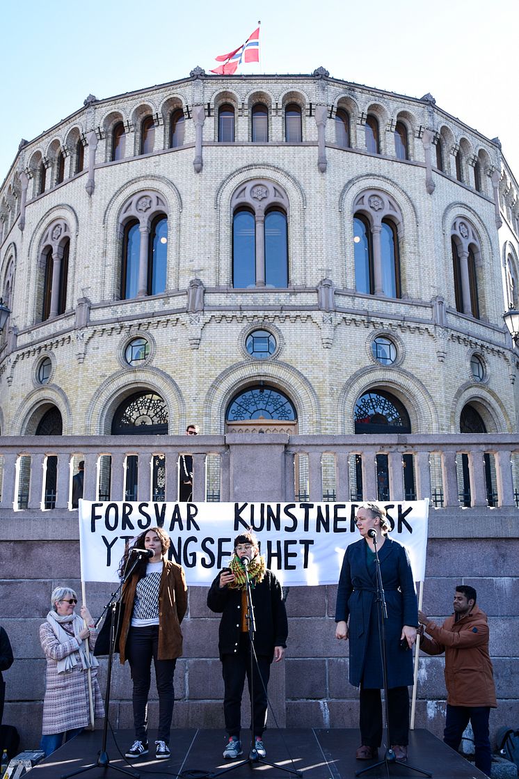 Forsvar kunstnerisk ytringsfrihet – solidaritet med kunstnerne