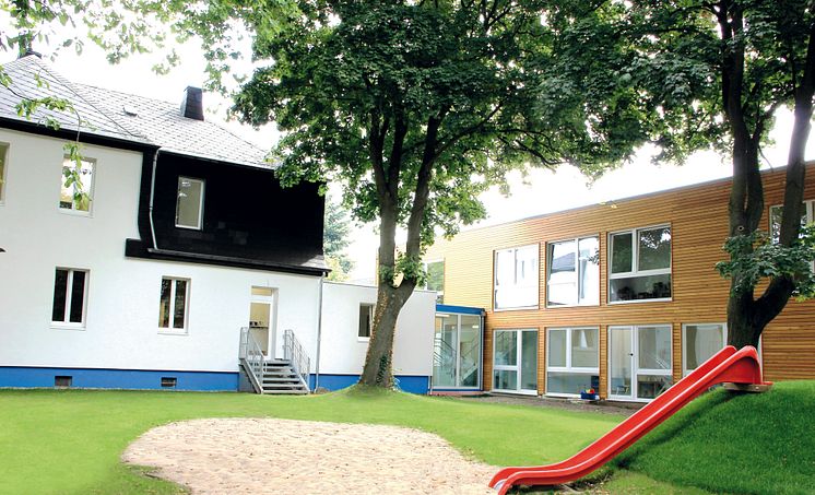 Moderner Modulbau trifft auf herrschaftliche Villa