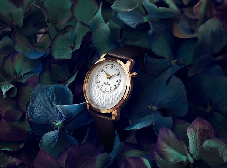 R_WristWatchLady_Tropea_rosegold-white-brown_Mood01
