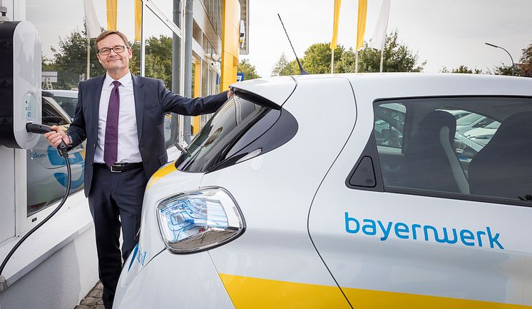 28 neue Elektrofahrzeuge vom Typ Renault Zoe hat das Bayernwerk in seine Flotte aufgenommen.