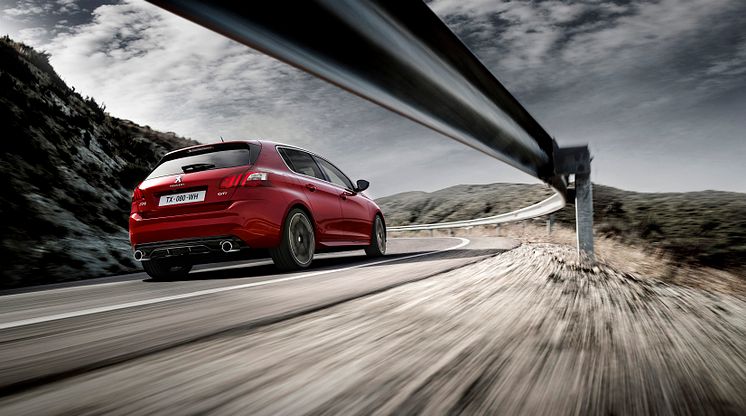 308 GTi by PEUGEOT SPORT: HOT HATCH