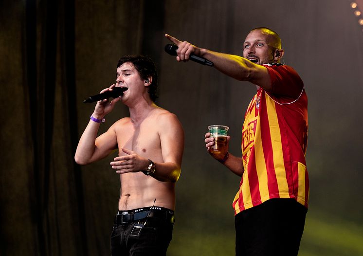 Lukas Forchhammer (Lukas Graham) og Orgi-E (Suspekt) på scenen. Grøn'18