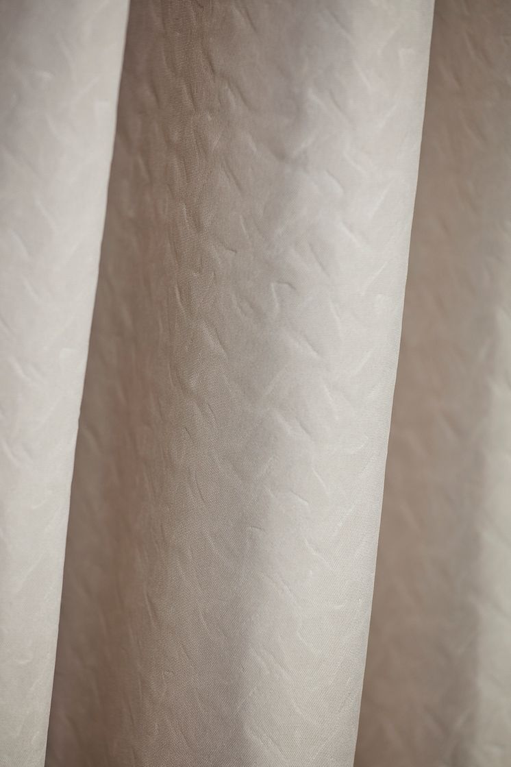 870380-16_2 Shower curtain closeup.jpg
