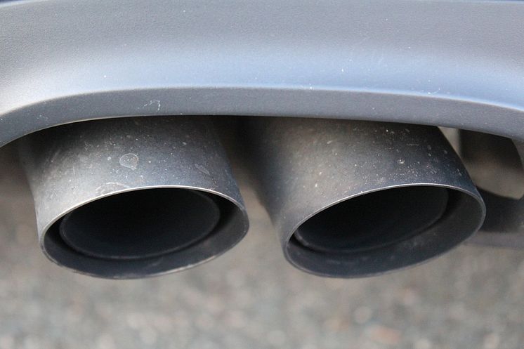 exhaust-517799_1280.jpg