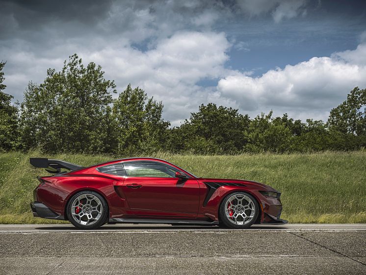 2025 Ford Mustang GTD_exterior_03.jpg