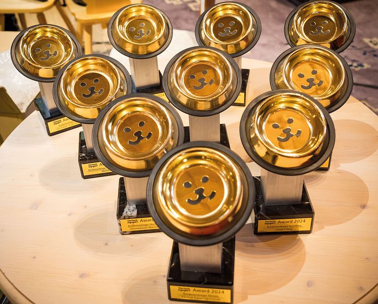 Award_pokale_300dpi_cmyk.jpg