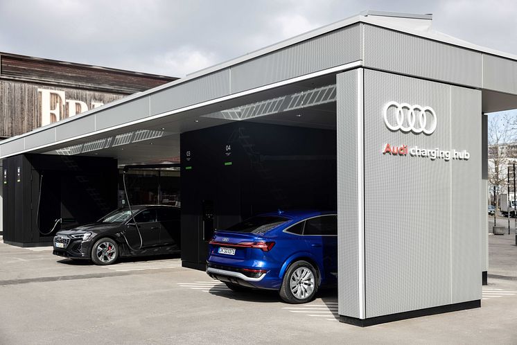 Audi öppnar supersnabbladdare i centrala Berlin.