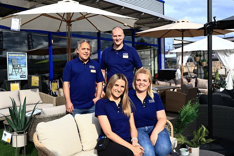 Alina and Team