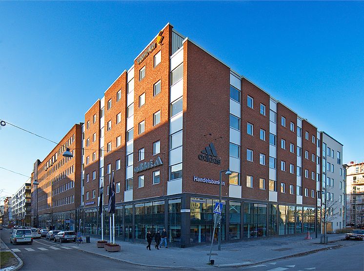 De nya lokalerna ligger på Hammarby Allé 91 i Stockholm.