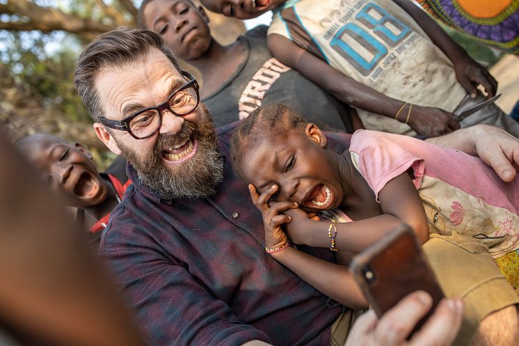 Klaus Sonstad og Nanah i Sierra Leone