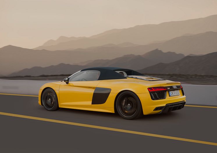 Audi R8 Spyder - lukket 