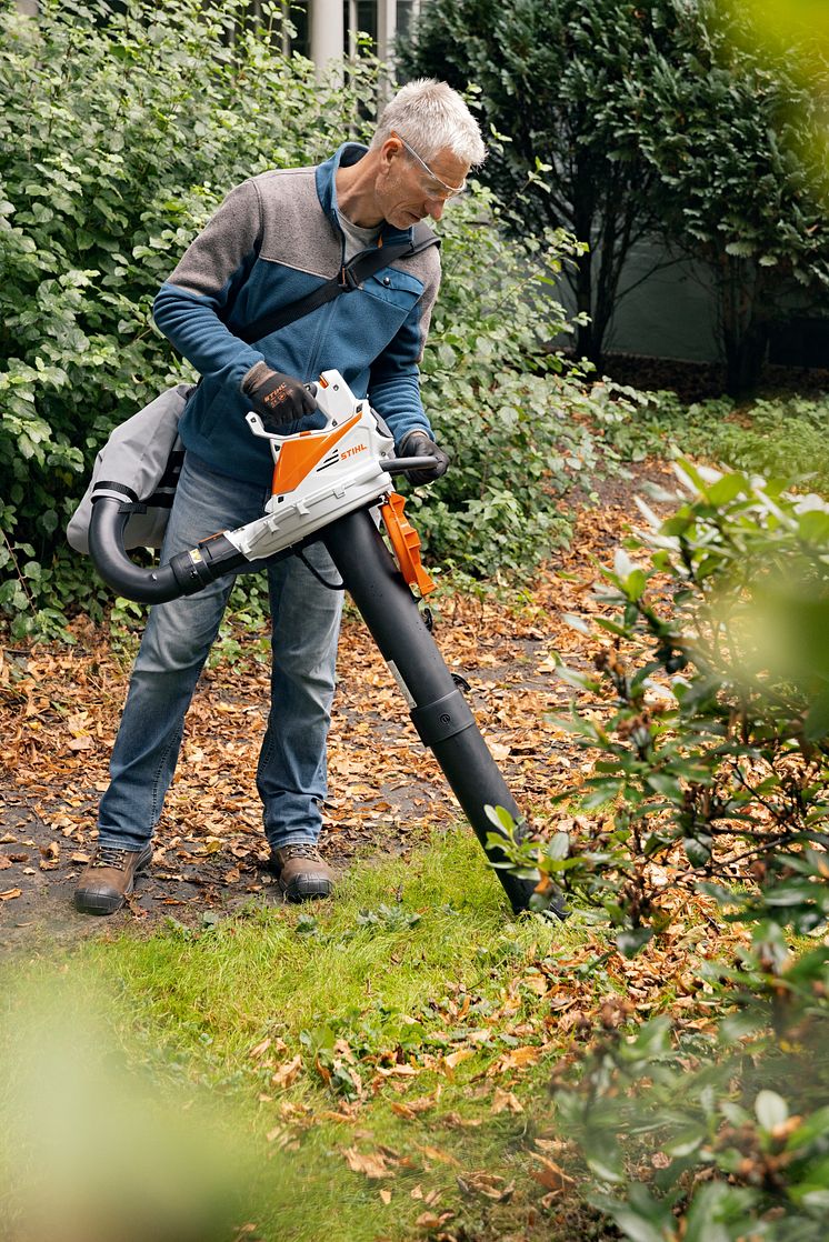 STIHL SHA 56 lehti-imuri on ergonominen käyttää