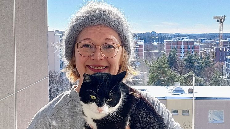 BNI Finland_Tarja Miettinen ja Pate-kissa