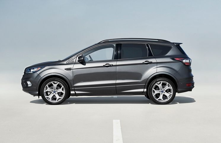 Ford_2017_Kuga_Grey_2