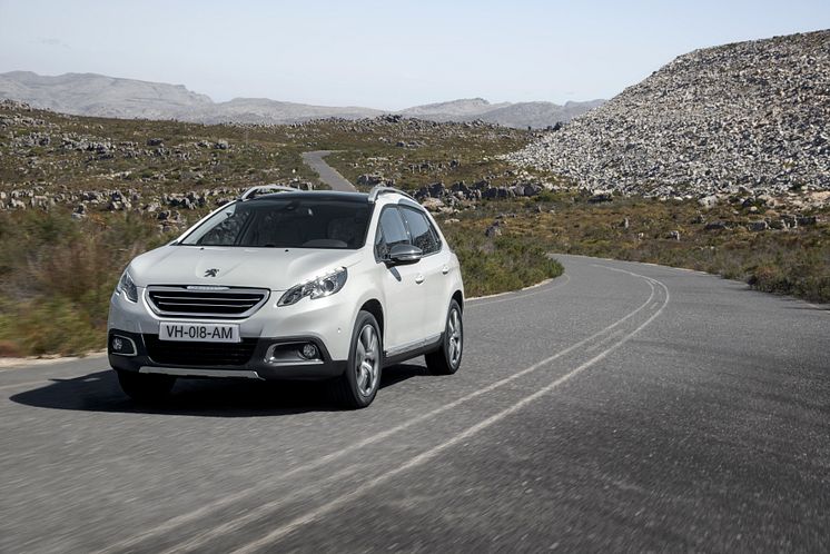 Sverigepremiär för nya crossovern Peugeot 2008