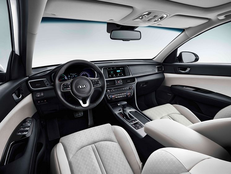 Kia Optima Sportswagon Plug-In Hybrid_interior