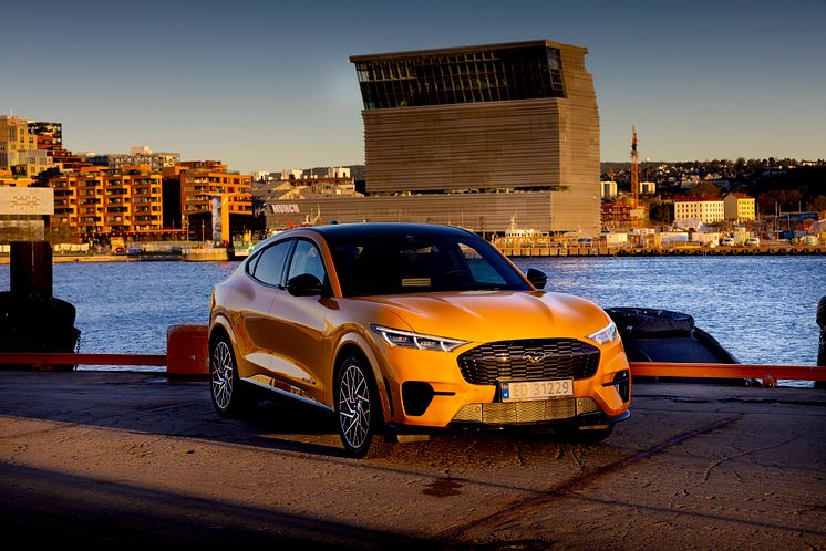 Ford Mustang Mach-E GT 2021 