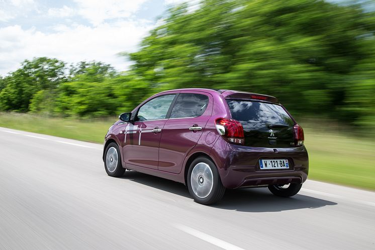 Peugeot 108 RedPurple_04