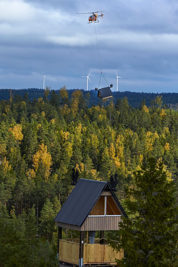 Helikopterlyft för Zip Line i Småland