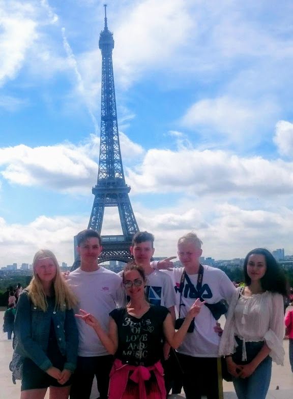 Elever från Erlaskolan i Paris