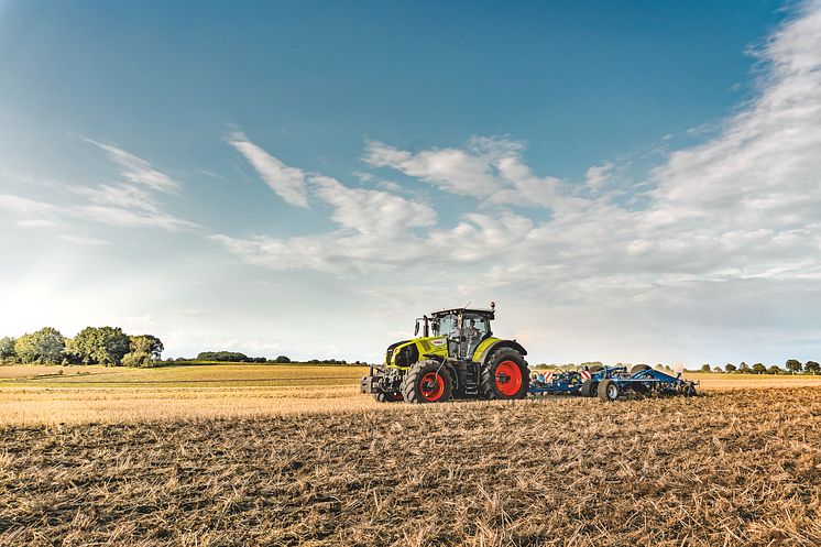 DLG Test Tractors with CEMOS