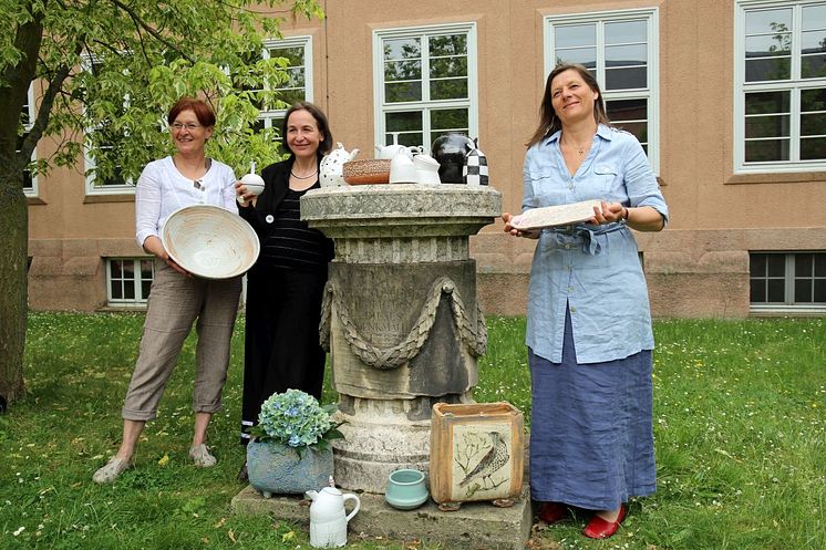 Drei der insgesamt 55 Aussteller*innen: v.l. Sybille Abel-Kremer, Gabriela Roth-Budig und Jana Heistermann