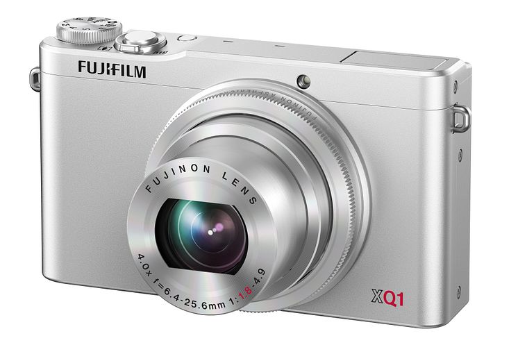 FUJIFILM X-Q1 hopea etu zoom