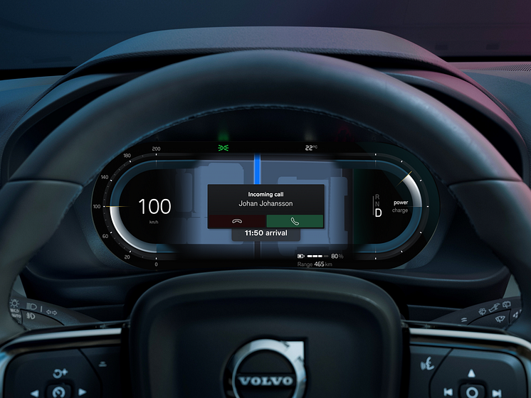 Volvo_C40_Recharge_-_Incoming_call_on_driver_display_with_Apple_CarPlay