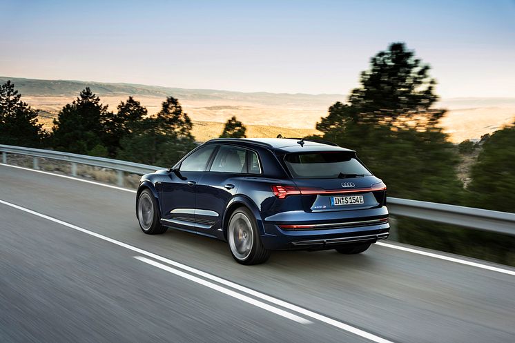 Audi e-tron S