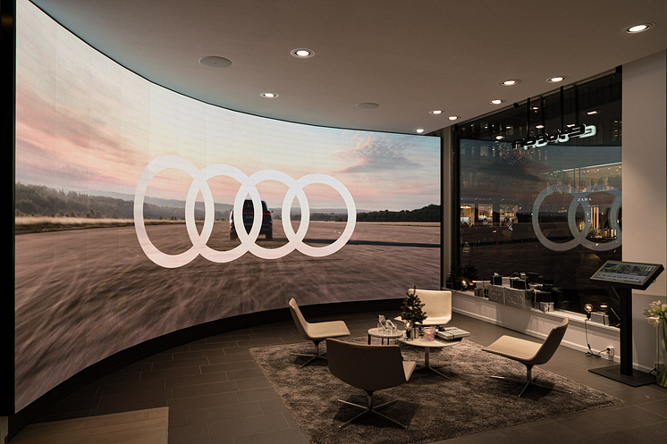 Curved LED at Audi