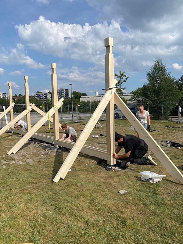 Fra bygging av Selvbyggeren like ved Løren skole