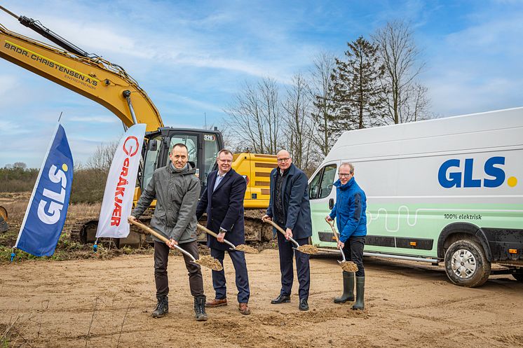 Første spadestik til Distributionscenter Ringsted