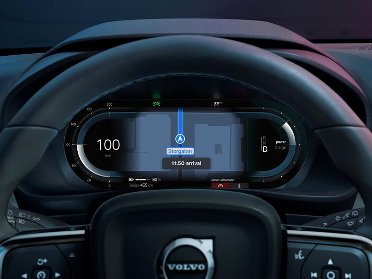 Volvo_C40_Recharge_-_Ongoing_call_on_driver_display_with_Apple_CarPlay