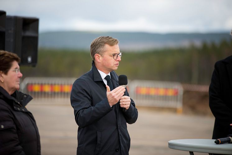 Första spadtaget vid Scandinavian Mountains Airport AB