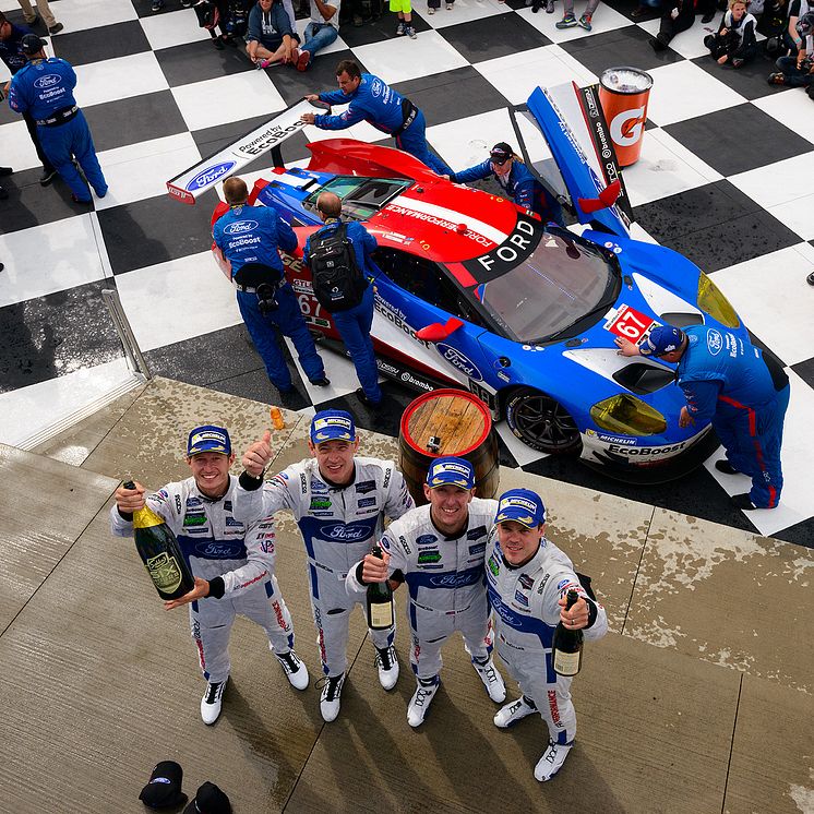 A Ford GT immár zsinórban másodszor szerzett kettős győzelmet: a Ford Chip Ganassi Racing versenyzői az első és második helyet szerezték meg a Sahlen’s Six Hours of The Glen futamon