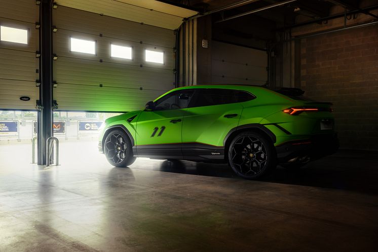 Lamborghini Urus Performante Essenza SCV12 Limited Edition