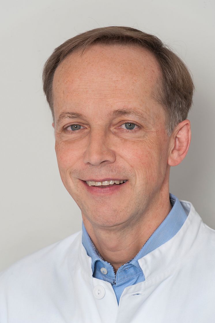 Prof. Jörg Petersen.jpg
