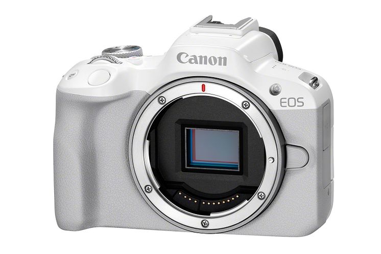 Canon EOS R50_White_FrontSlantLeft_BODY