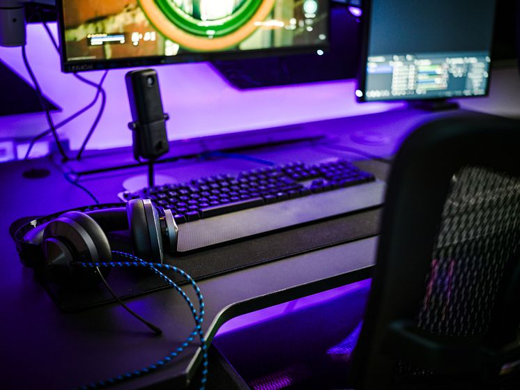headset-gamer-gaming-room-quality-hotel (1).jpg