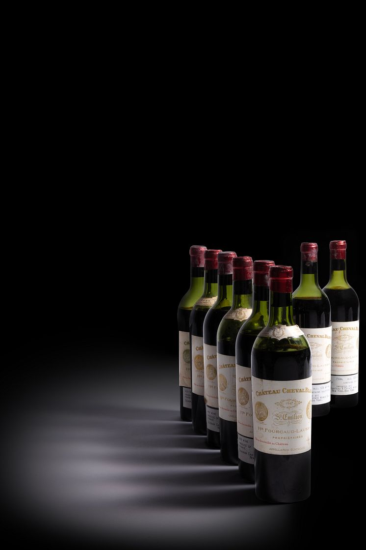 2 bts. Château Cheval Blanc, 1. Grand Cru Classé A 1947 B:C (us).  etc. Total 8 bts....jpg