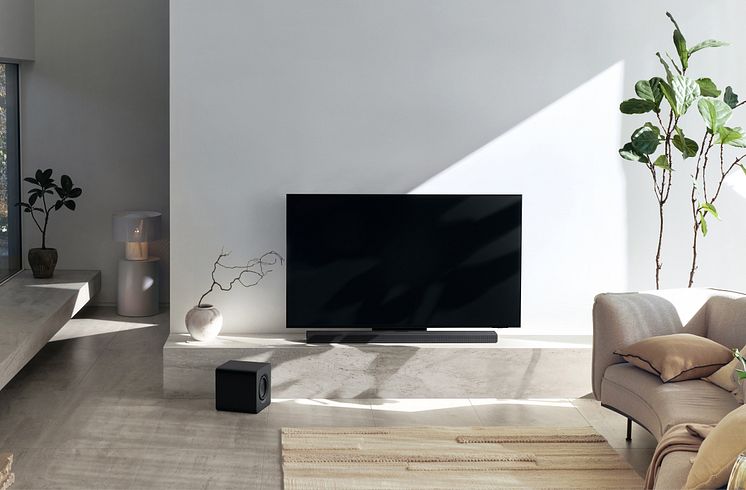 QS710F_Lifestyle01.jpg