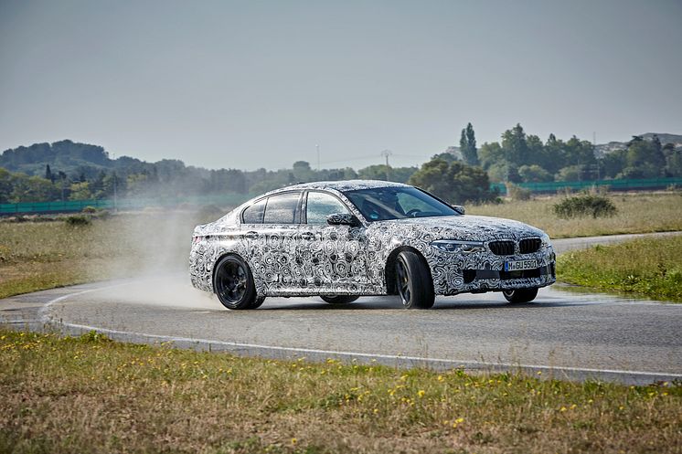 Nya BMW M5 med M xDrive