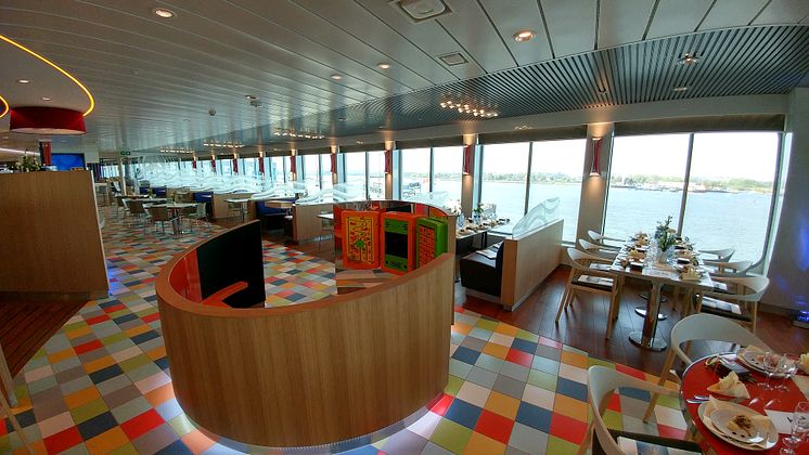 Restaurant auf Scandlines' neuer Hybridfähre "Berlin"