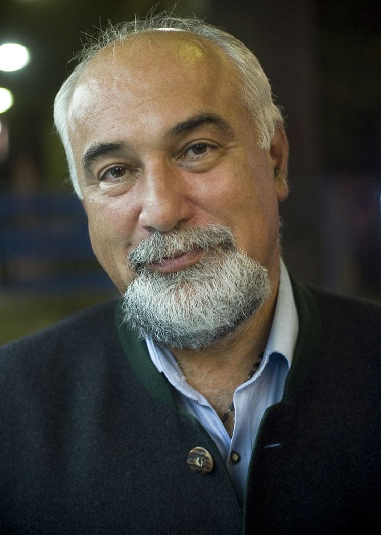 Varujan Vosganian.jpg